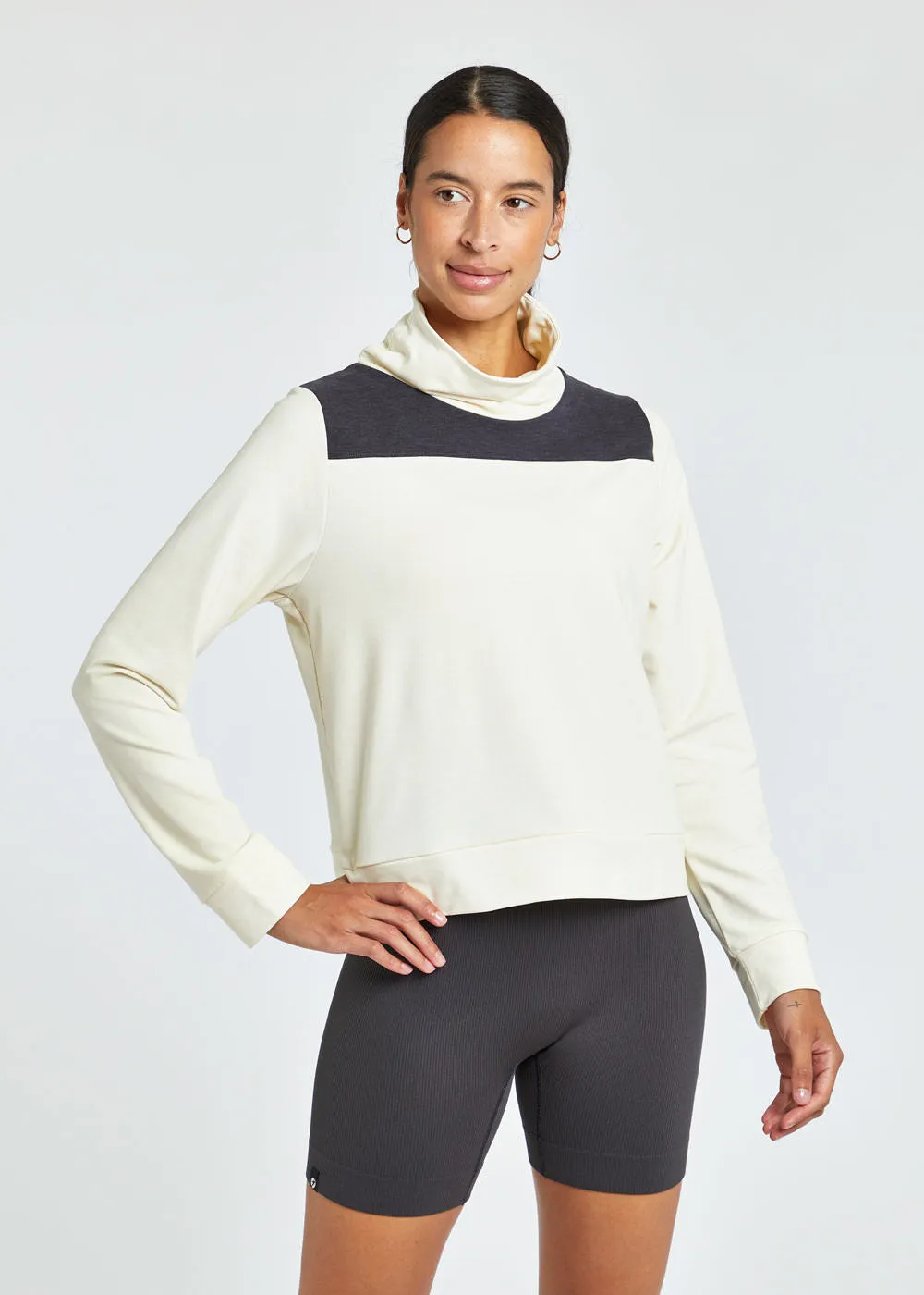 Kara Pullover