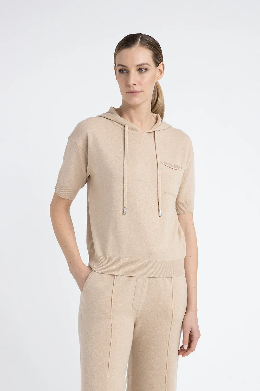 Short-sleeved hooded sweater in a wool, silk and cashmere blend